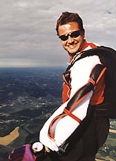 Hubert while skysurfing